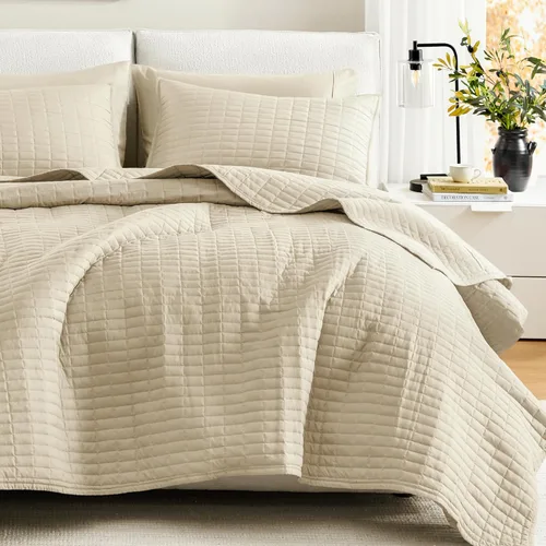 Miniatura 23 de Comfort Spaces Juego de edredón de tamaño King extragrande de color blanco de 120 x 118 pulgadas, colcha acolchada de microfibra ligera de verano