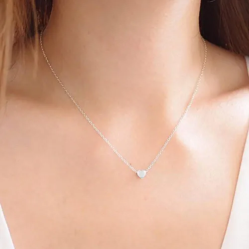 Miniatura 2 de Delicado collar con pequeño dije de corazón de oro, (además hay modelos con dije de corazón con inicial, con dije de rosa y con circonia cúbica)