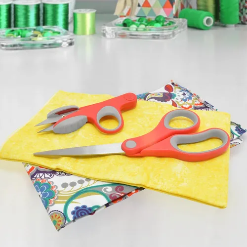 Miniatura 7 de Westcott Juego de tijeras con tijeras de manualidades de 8 pulgadas y tijeras de hilo de 4 pulgadas, tijeras de tela duraderas para costura