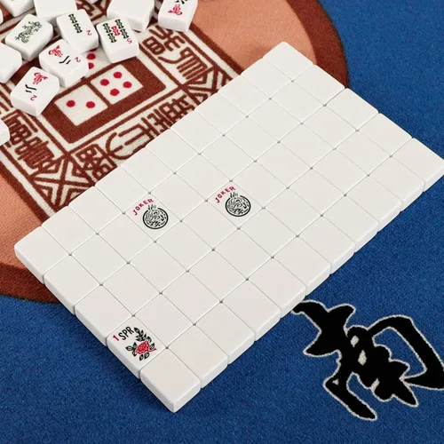 Miniatura 9 de Juego de Mahjong Americano GUSTARIA, 166 fichas blancas de calidad, 4 estantes/empujadores de color todo en uno, juego completo de fichas de Mahjong