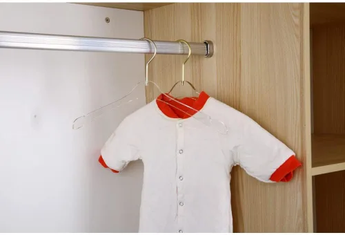 Miniatura 2 de YBM Home Perchas acrílicas transparentes hechas de acrílico transparente para un aspecto y tacto lujosos para armario, perchas de ropa organizan