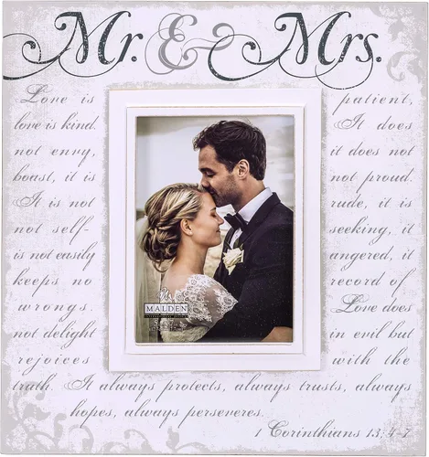 Malden International Designs Serigrafiado Corinthians Verse Mr & Mrs - Marco de fotos de madera, 5 x 7 pulgadas, color blanco roto