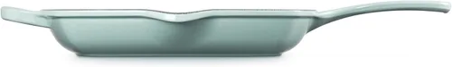 Miniatura 3 de Le Creuset Sartén cuadrada Signature de hierro fundido esmaltado, 10.25 pulgadas, sal marina