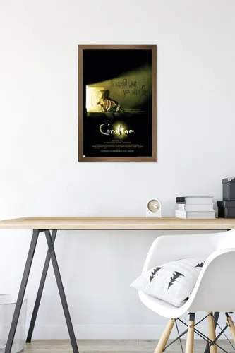 Miniatura 6 de Trends International Coraline - Póster de pared de una hoja, 22.4 pulgadas de largo x 14.7 pulgadas de ancho, versión enmarcada en bronce Versión