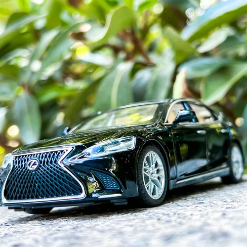 Miniatura 7 de BDTCTK 1/32 compatible con el modelo Lexus Ls500h, auto de juguete de aleación de zinc con sonido y luz para regalo de niños y niñas (negro)