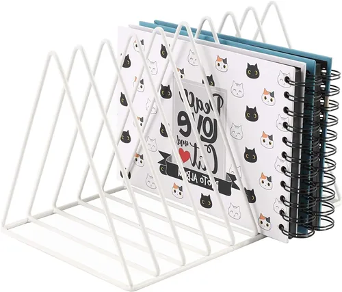 Miniatura 6 de PENGKE Organizador de archivos triangular de hierro para escritorio, estante de libros, revista de cobre, soporte para periódicos, organizador de Oro