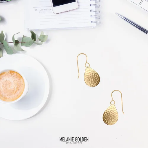 Miniatura 12 de Aretes colgantes grandes con disco circular martillado en plata, oro u oro rosa