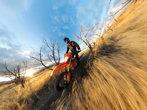Miniatura 8 de GoPro MAX impermeable 360 + cámara de acción tradicional con video HD esférico de 5.6K30, 16.6MP, 360 fotos, estabilización de transmisión