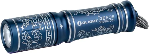 Miniatura 11 de OLIGHT i3E EOS - Linterna EDC compacta de 90 lúmenes con lente PMMA TIR, batería AAA, llavero para noche y camping (Edición Estrellas y Rayas)