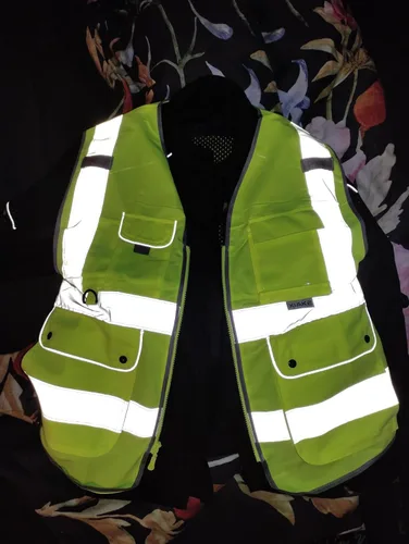 Miniatura 2 de XIAKE Chaleco de seguridad reflectante para hombres y mujeres, chaleco de alta visibilidad clase 2 con bolsillos, cumple con las normas ANSI Amarillo