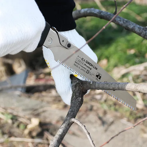 Miniatura 2 de KAKURI Sierra de mano japonesa [poda de árboles] Sierra de tracción japonesa de 8-1/4 pulgadas con cubierta de cuchilla, fabricada en Japón
