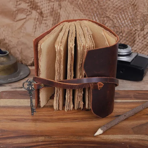 Miniatura 8 de Diario de cuero para mujeres y hombres, Cuaderno de papel con borde envejecido de 180 GSM, Diario en blanco del Libro de las Sombras, Diario Marrón