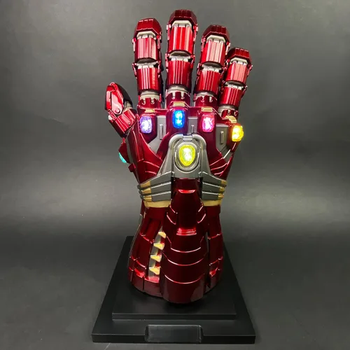 Miniatura 2 de Guante de fantasía rojo con luz LED Infinity Stones Puño articulado hecho de metal, pesado. Diseñado para cosplay, disfraces y exhibiciones