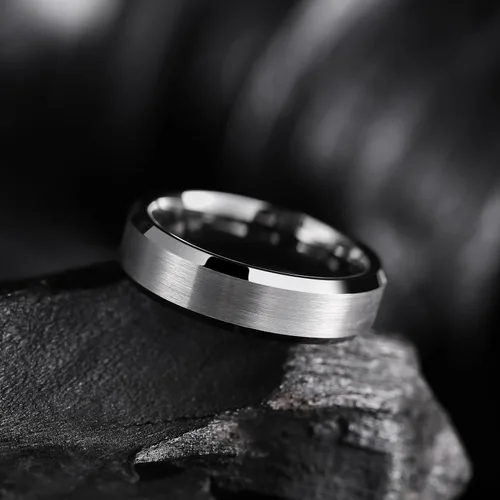 Miniatura 51 de King Will Anillo de boda de tungsteno para hombre, disponible en 15/64 a 25/64 de pulgada (6 a 10 mm), negro/plata, acabado mate, borde pulido
