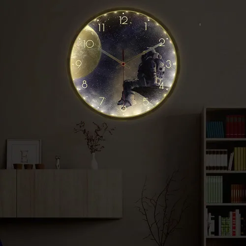Miniatura 4 de Spaceman - Reloj de pared con tema de astronauta, 12 pulgadas, luz nocturna luminosa y silenciosa, reloj de pared con movimiento silencioso