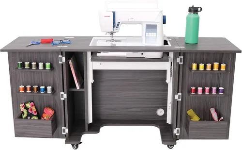 Miniatura 10 de Gabinete de costura y acolchado Kangaroo Bandicoot de Arrow Sewing con elevación, para sala de estar, color blanco ceniza