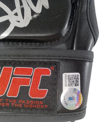 Miniatura 3 de Frank Mir Guante UFC autografiado, Beckett Autenticado MMA Autenticado Guantes de Autógrafo Boxeo Firmado Ultimate Fighting Championship Collectibles