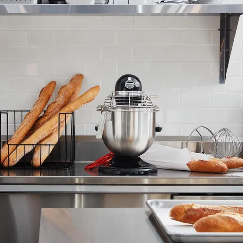 Miniatura 5 de KitchenAid Serie Comercial 8 Cuartos Mezclador de Pie con Soporte de Tazón y Protector de Acero Inoxidable - KSMC895 Negro ónice