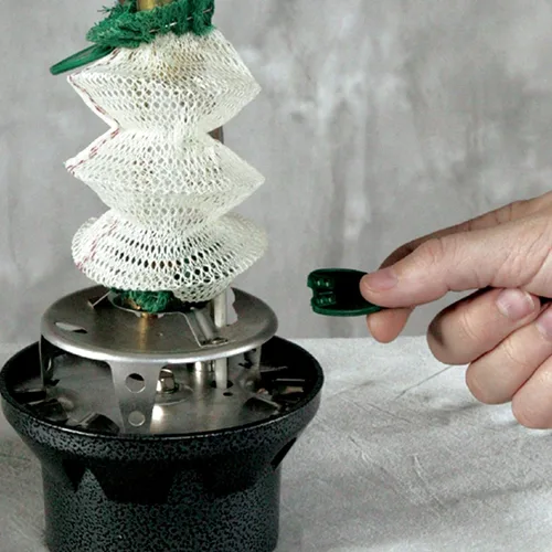 Miniatura 8 de Coleman NorthStar - Linterna de gas de 1500 lúmenes con encendido sin fósforos, linterna de propano plegable con mantos y globo para campamento