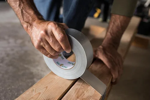 Miniatura 8 de La marca original de cinta adhesiva Duck Tape, paquete de 12 unidades de 1.88 pulgadas x 45 yardas, 540 yardas en total, plateada (284358)