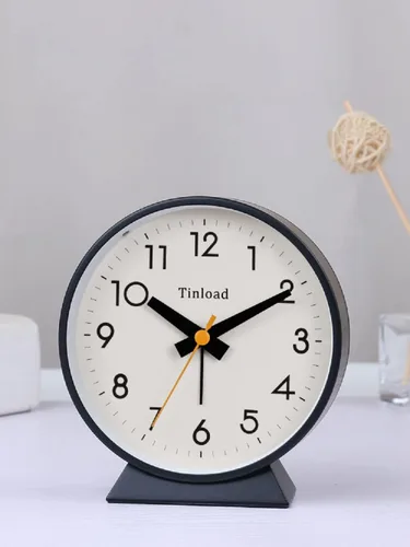 Miniatura 6 de Tinload Reloj despertador analógico retro antiguo de 4.5 pulgadas, funciona con pilas, pequeño reloj silencioso de mesita de noche, iluminado bajo