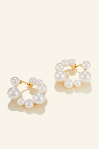 Miniatura 5 de Aretes de aro de perlas de oro para mujer, aretes Huggie de oro de 18 quilates Aretes de aro de oro pequeños ligeros para niñas