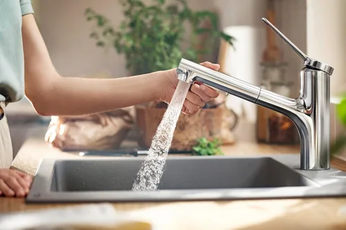 Miniatura 5 de hansgrohe Zesis Grifo de cocina monocontrol cromado, llaves de cocina con pulverizador extraíble, llave para fregadero de cocina, cromado 74810001
