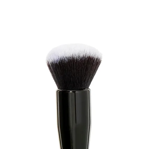 Miniatura 2 de e.l.f. Brocha de mezcla definitiva, herramienta de maquillaje en forma de cúpula para aplicar y mezclar base, bronceador y rubor, fabricado
