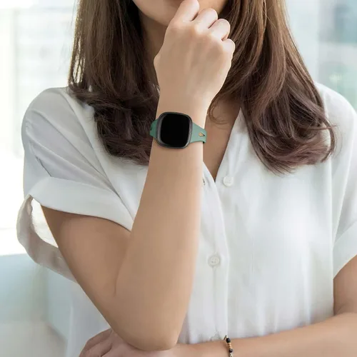 Miniatura 6 de Ouwegaga Compatible con correas Fitbit Sense 2 y Versa 4 para mujer, correa deportiva delgada de silicona suave con orificios de aire transpirables