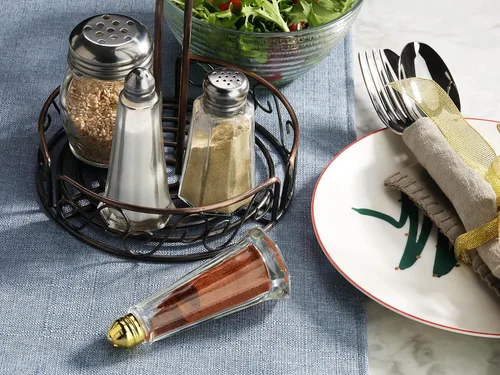 Miniatura 6 de New Star Foodservice Juego de 12 saleros y pimenteros de torre de cristal, 1 oz, cocteleros de vidrio transparente con tapas chapadas en oro