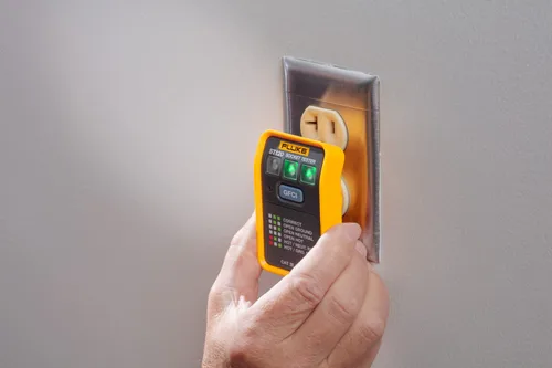 Miniatura 5 de Fluke Probador de zócalo ST120 GFCI sin pitido