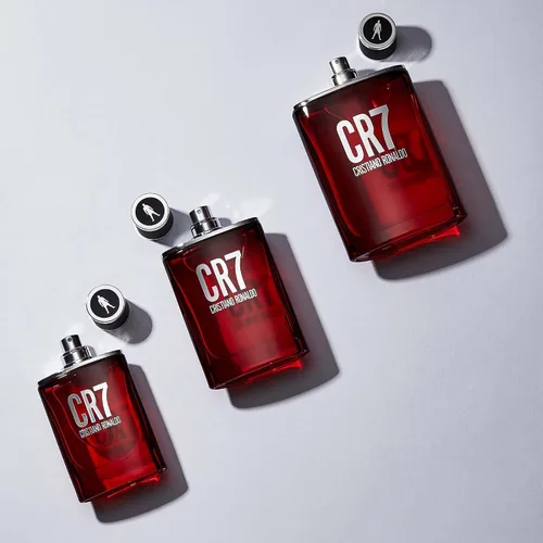 Miniatura 4 de Cristiano Ronaldo CR7 - Esencia deportiva y moderna, fragancia fresca y amaderada, vibrante y contemporánea, sofisticación audaz en una botella