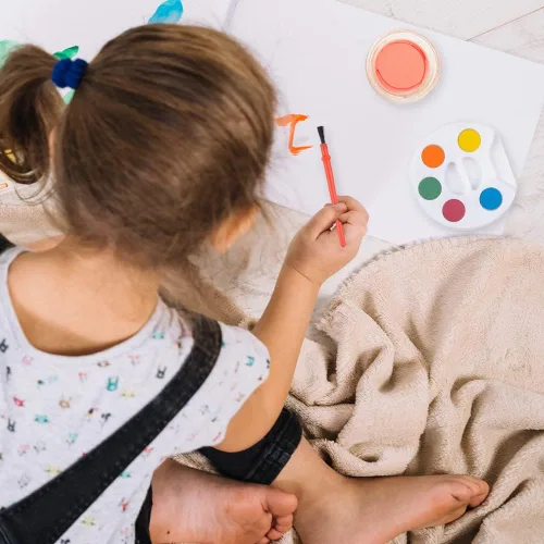 Miniatura 6 de Paquete de 24 mini pintura de acuarela, kit de mini paleta de pintura de 5 colores a granel con pinceles, recuerdos de fiesta artística para niños