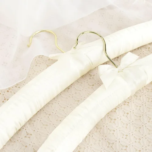 Miniatura 6 de HANGERWORLD 4 perchas acolchadas clásicas de satén marfil de 17 pulgadas para vestido de novia antideslizantes con gancho dorado