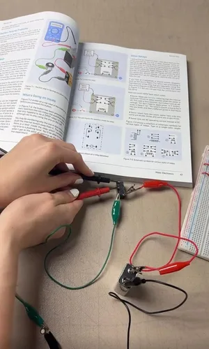 Miniatura 4 de Crea: Mini Kit de Electrónica 1 Paquete de Componentes Electrónicos Educativos Que Siguen Experimentos en el Libro de la 3ª Edición de Charles Platt