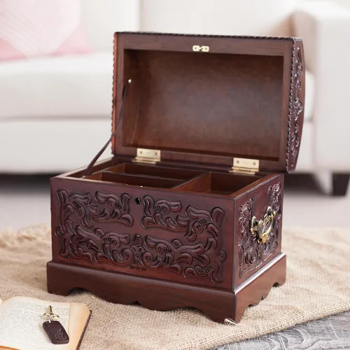 Miniatura 15 de NOVICA Caja de joyería de madera y cuero labrado Mohena con temática colonial, legado colonial