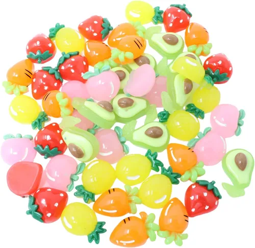 Honbay 50 cuentas de resina de frutas con parte trasera plana, lindos cabujones de limo de piña, fresa, melocotón, zanahoria, accesorios para el