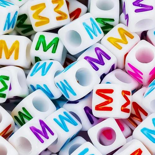 Miniatura 9 de 500 cuentas de letras en forma de cubo blanco con letra K colorida de 0.236 x 0.236 pulgadas (0.236 x 0.236 in), cuentas cuadradas del alfabeto