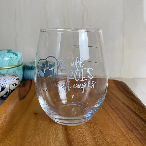 Miniatura 6 de BAD BANANAS Regalos de tecnología veterinaria y veterinaria – No todos los héroes usan capas – Copa de vino sin tallo de 21 oz – Regalos