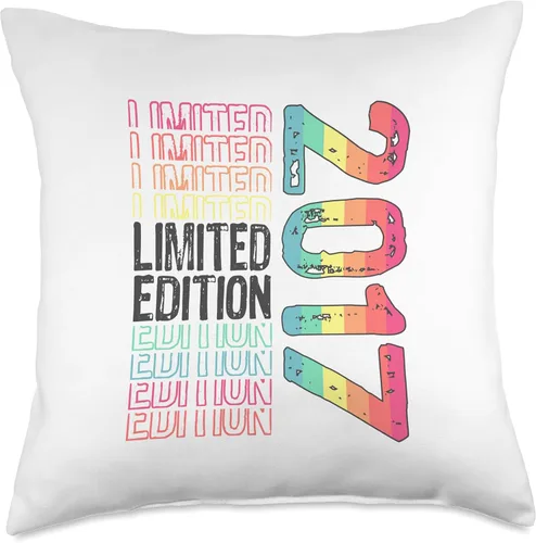 Miniatura 4 de Limited Edition Vintage 2017 Retro Birthday Throw Pillow
