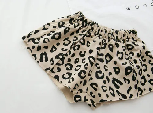 Miniatura 7 de Conjunto de ropa de verano con estampado de leopardo y camiseta y pantalones cortos, 2 piezas