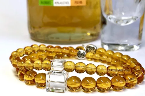 Miniatura 3 de Irish Whiskey Lover Bracelet in 2 Styles With Celtic Knot and Optional Shamrock Charm - Couples' Quartz and Glass Bracelet - Custom Sized for a