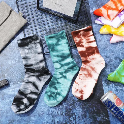 Miniatura 3 de SATINIOR 8 pares de calcetines de teñido anudado, calcetines novedosos de grafiti, coloridos y divertidos calcetines atléticos para mujeres, hombres