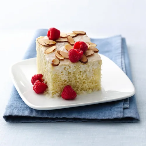 Miniatura 4 de Betty Crocker Favorites Mezcla de pastel de vainilla súper húmeda, 13.25 onzas (paquete de 12)