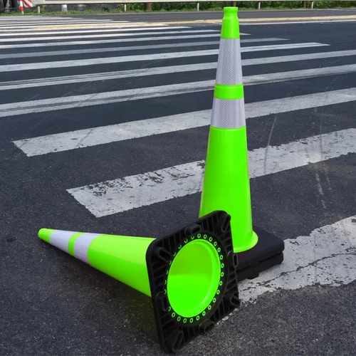 Miniatura 5 de OrangeStar 6 Pack 36" Conos de seguridad de tráfico, conos de estacionamiento verdes con collar reflectante, conos de construcción con base