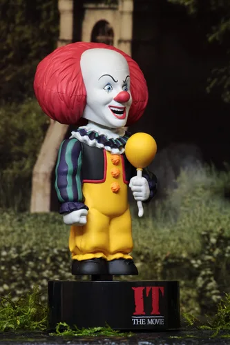 Miniatura 5 de NECA - ¿IT (1990)? Aldaba el cuerpo? Pennywise