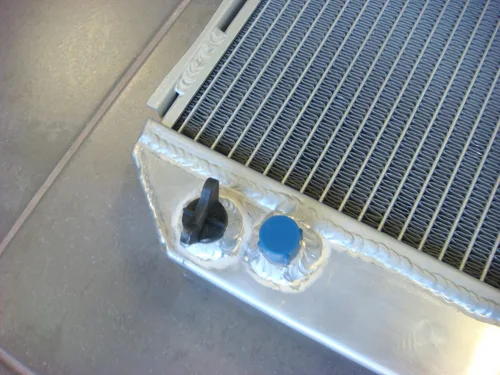 Miniatura 6 de Radiador de aluminio completo de 1.969 in + ventilador para Toyota Surf Hilux LN106 LN111 1988-1997 89 90 91 92 93 94 95 96 Toyota Surf Hilux LN106