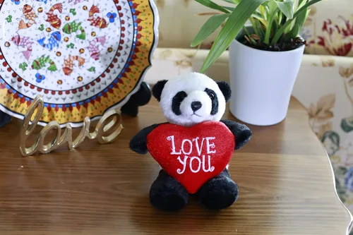 Miniatura 4 de Plushland Animal de peluche con corazón rojo – Love You– Juguete de animales de peluche para niños y adultos – Almohada de corazón bordada – 8 vaca