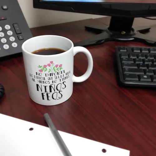 Miniatura 6 de Regalos para mamá papá Al Menos No Tienes Ninos Feos Mamá Hija Papá Hijo Regalos Taza de Café Taza de Té Blanco