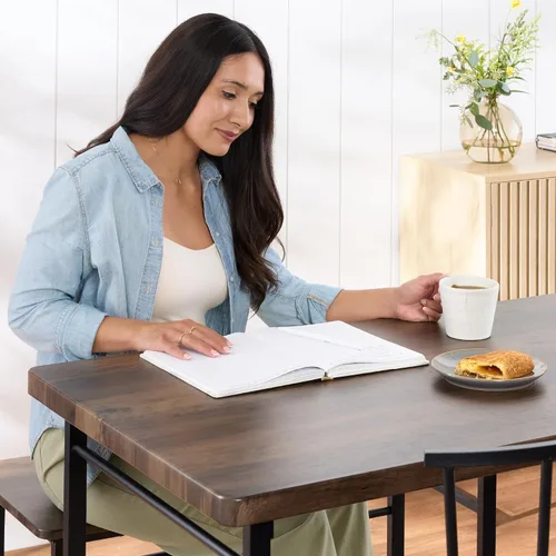 Miniatura 4 de Best Choice Products Juego de mesa de comedor de 4 piezas con 2 sillas de husillo negro, banco de comedor, mesa de cocina, sillas Windsor, color gris